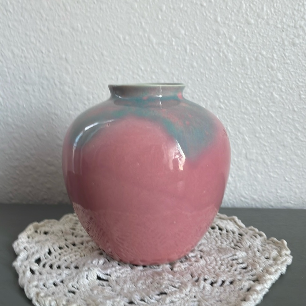 Monterey Art pottery Vase, mid century modern 1930